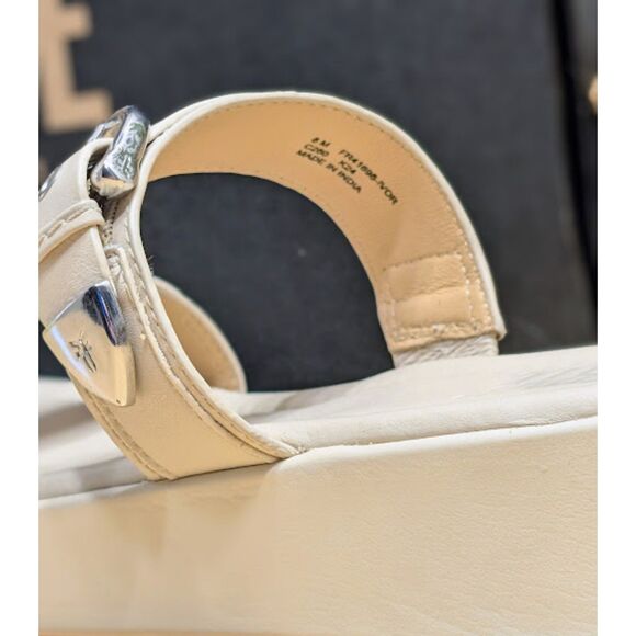 Frye Ivory Maya Buckle Leather Sandals Women's Size 8 NIB - Picture 10 of 13